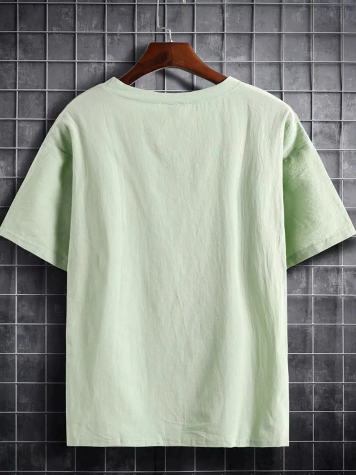 Men's Plus Size Solid Color Short Sleeve T-Shirt by Trendsi