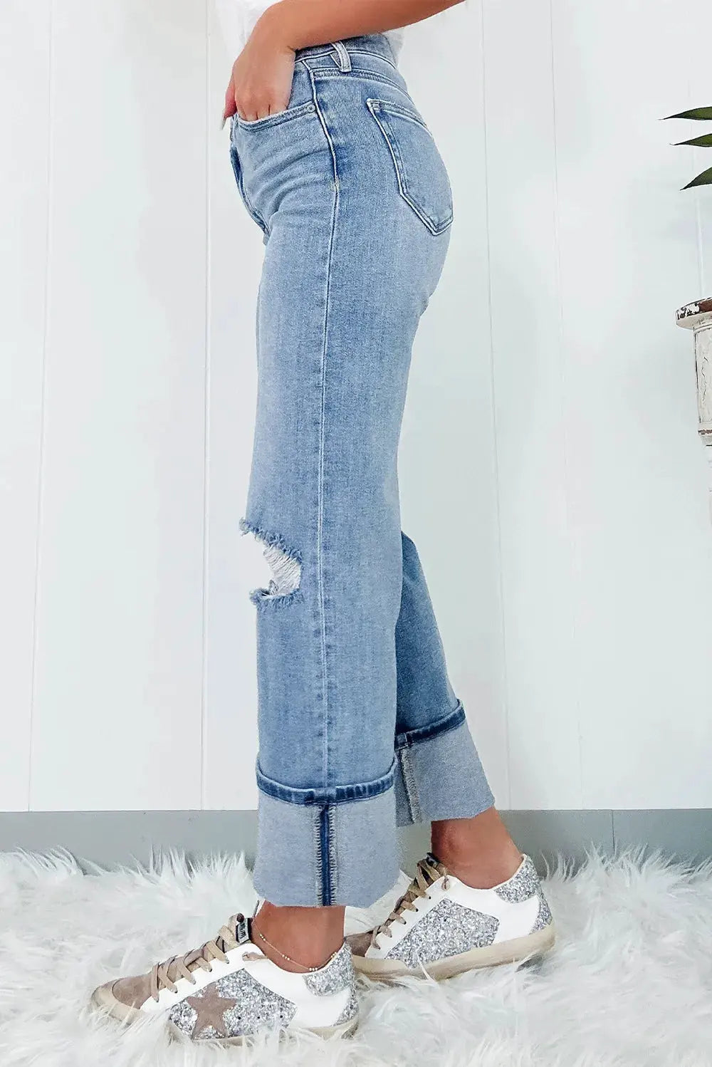 Distressed Straight Jeans with Pockets by Partner Label