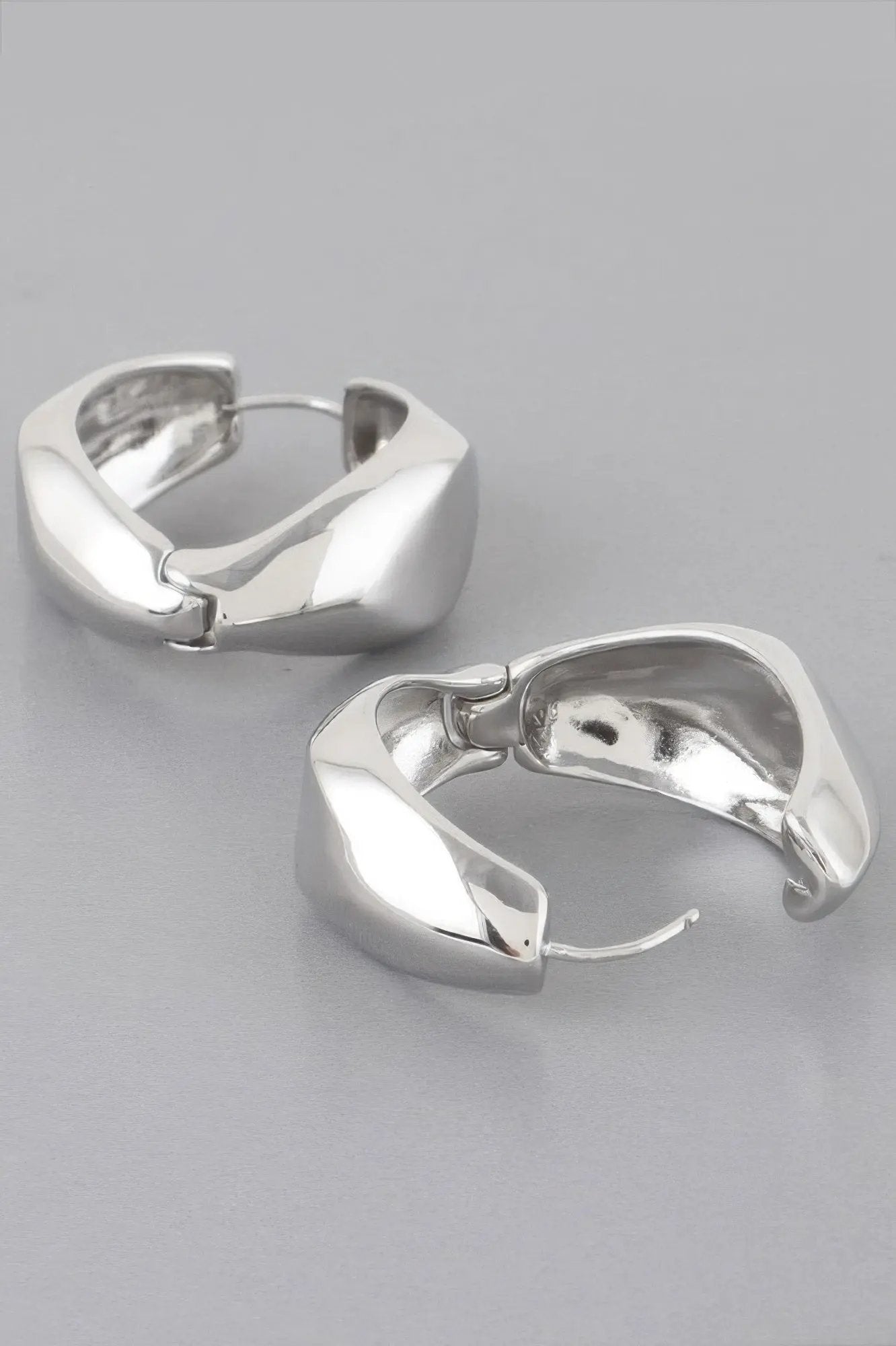 MEATPACKING Abstract Edge Hoop Earrings: NYFW BYMANYC ® New York by BYMANYC ® New York