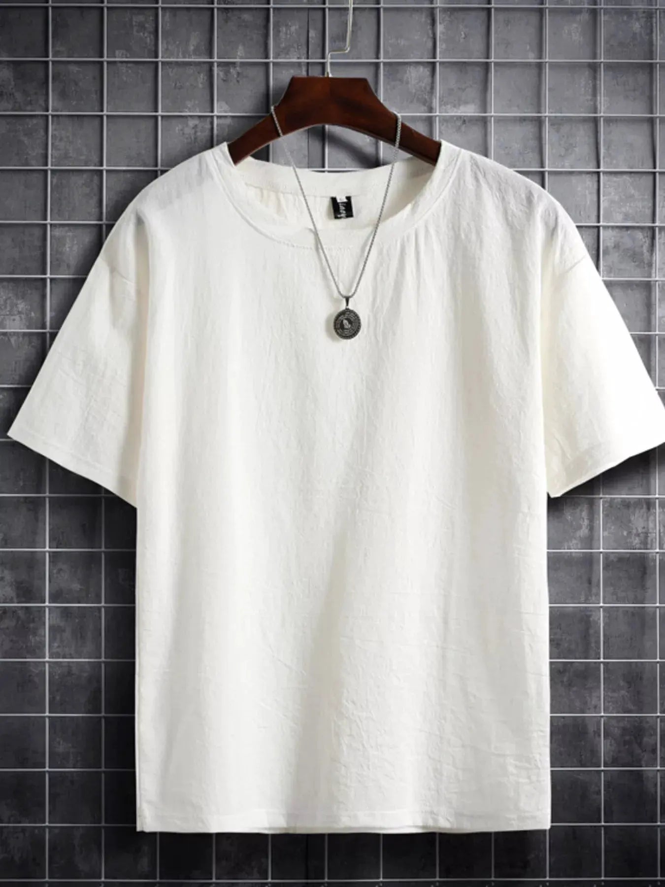 Men's Plus Size Solid Color Short Sleeve T-Shirt by Trendsi