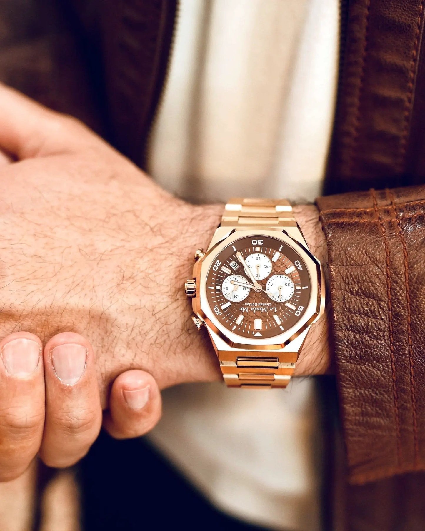 Crimson Horizon Maroon Watch - Premium Luxury Timepiece by La Moda Me