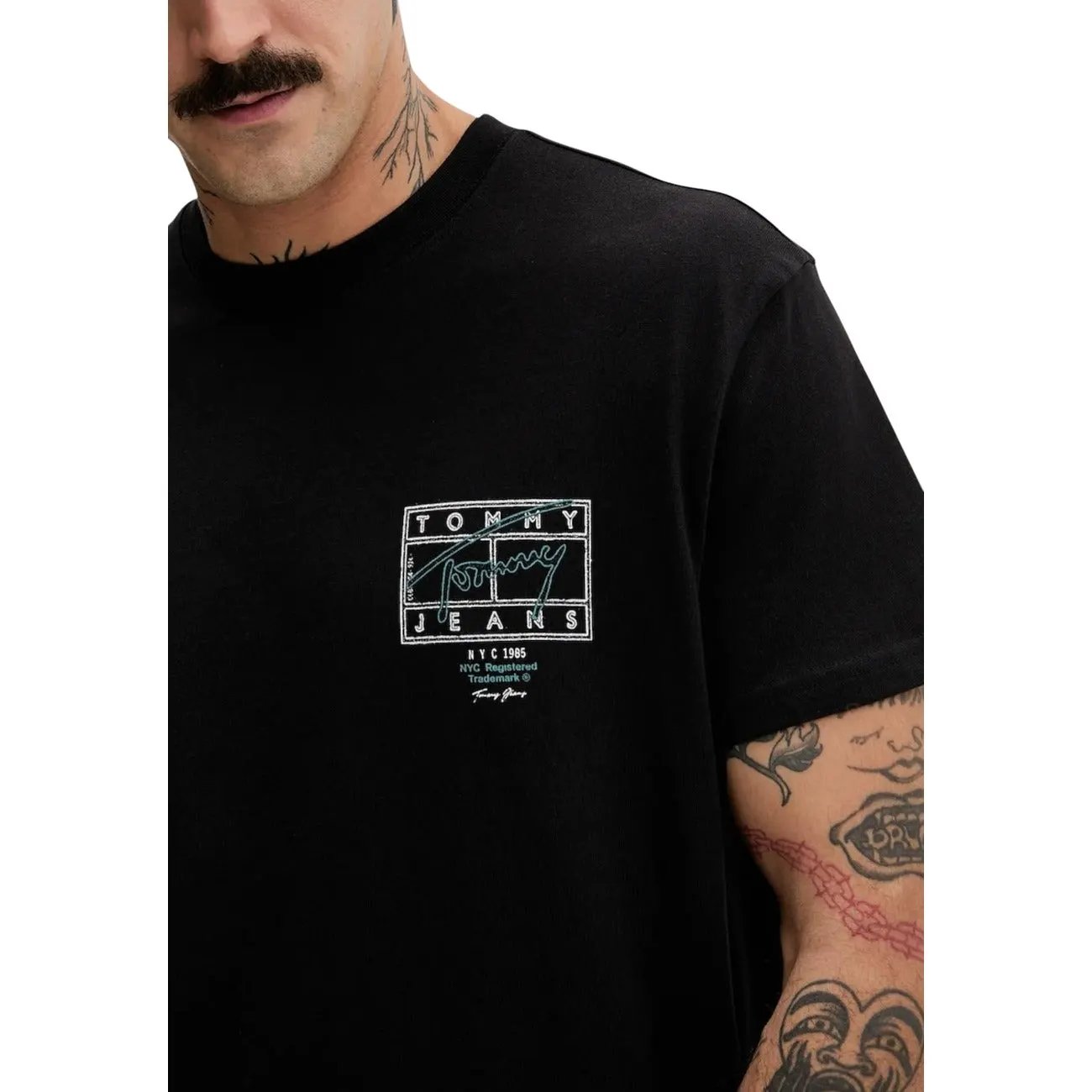 Tommy Hilfiger Jeans - Tommy Hilfiger Jeans Men T-Shirt by Tommy Hilfiger Jeans