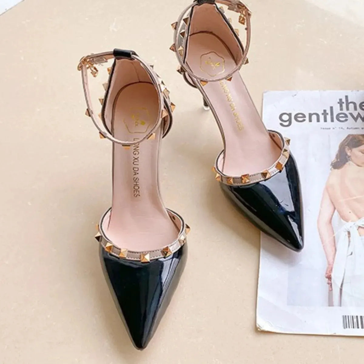 Women's pointed toe kitten heel pumps