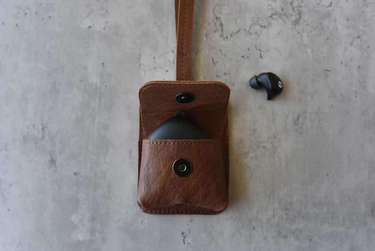Leather Airpod Holder by Kiko Leather