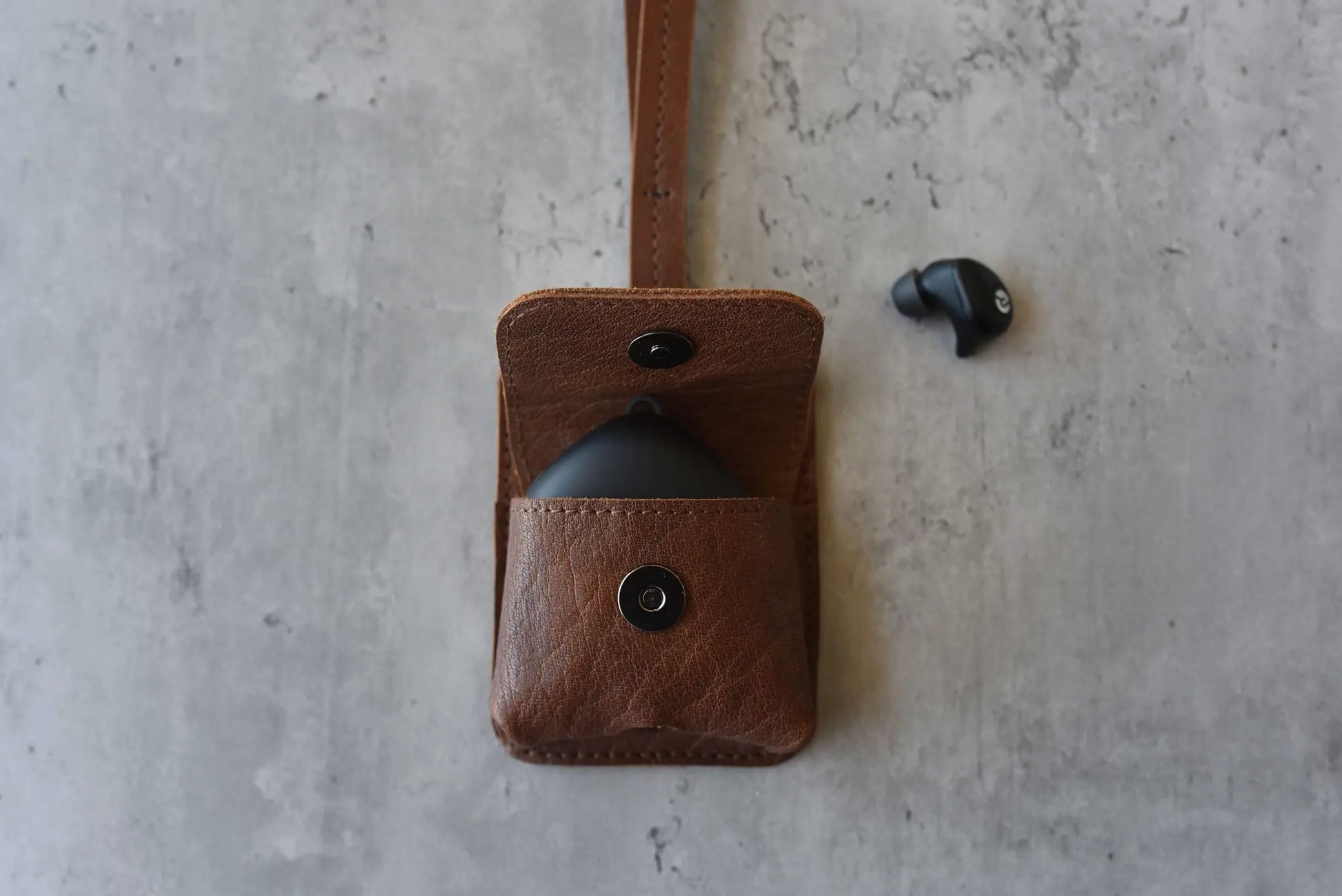 Leather Airpod Holder by Kiko Leather
