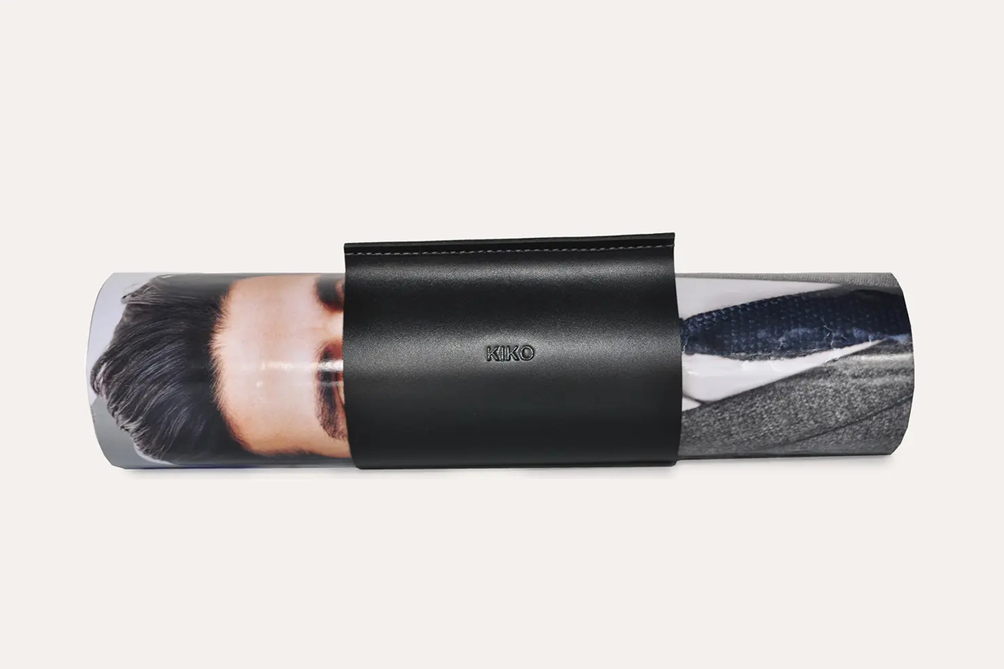 Newspaper/Magazine Holder by Kiko