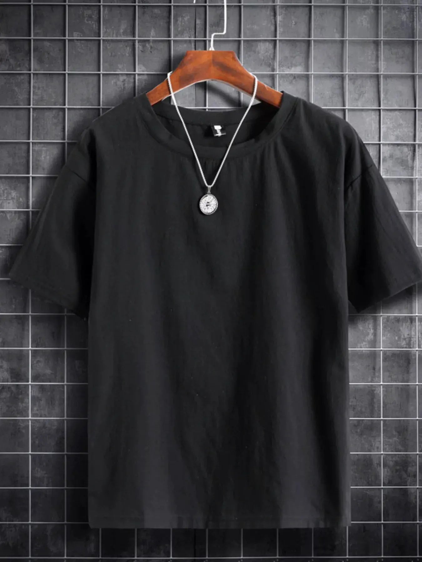 Men's Plus Size Solid Color Short Sleeve T-Shirt by Trendsi