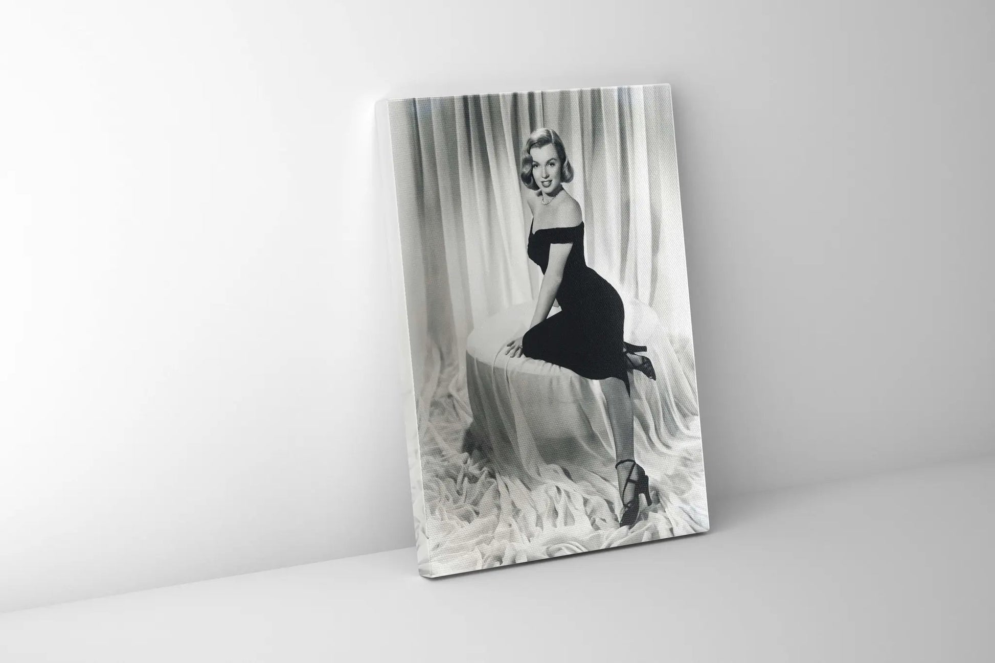 Wall Art-Marilyn in the room- Canvas Print by Gtaart.ca