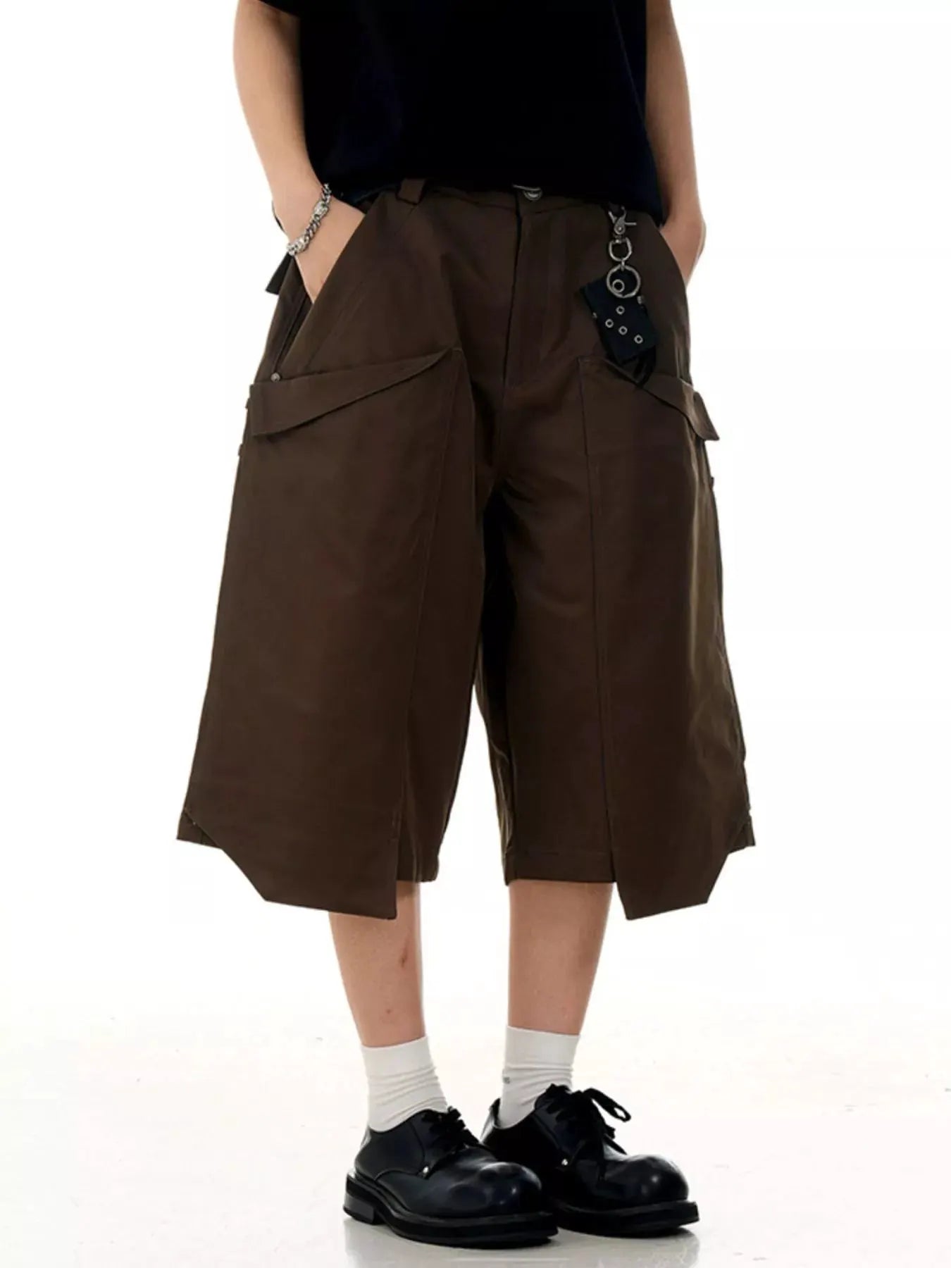 Men's Wide-Leg Cargo Capris by Trendsi