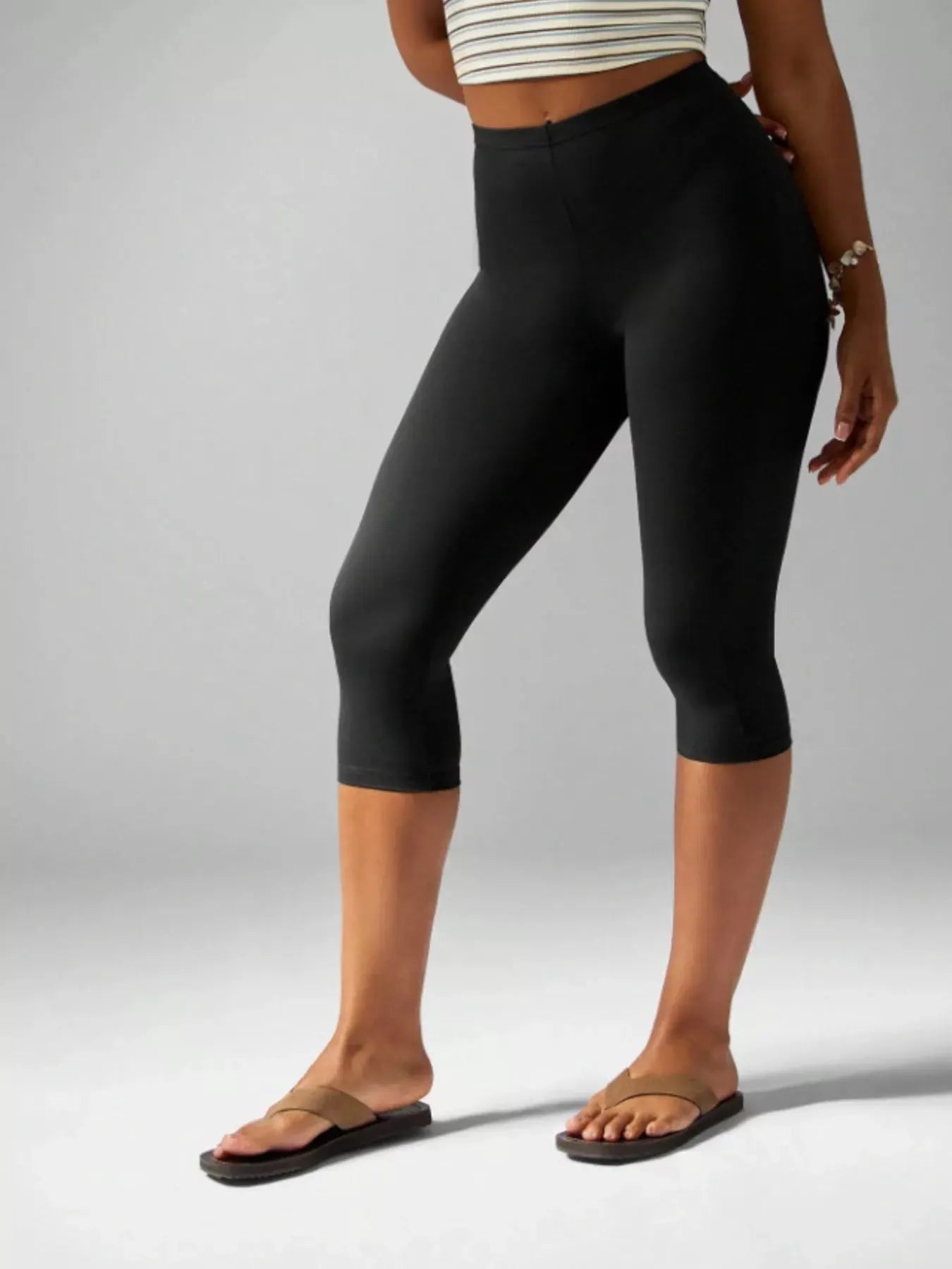 High-Waisted Active Capri Leggings by Trendsi