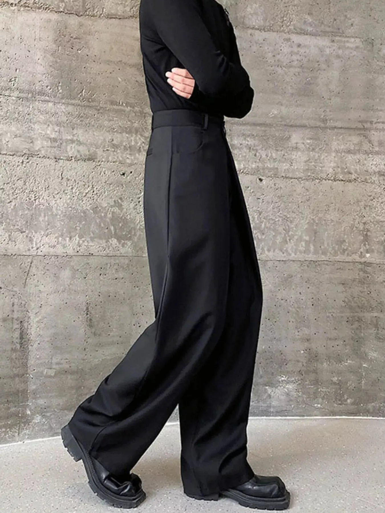 Men's Pleated Detail Wide-Leg Pants by Trendsi