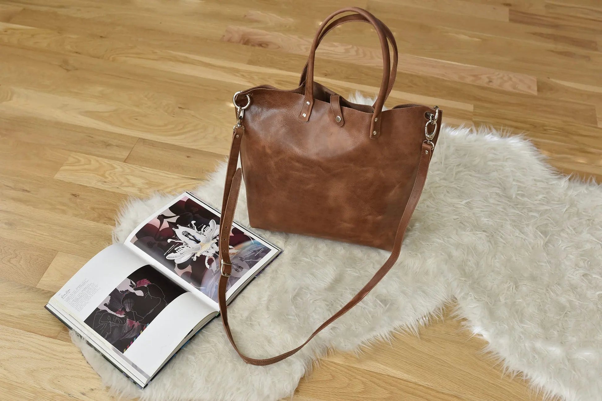 Paseo Tote by Kiko