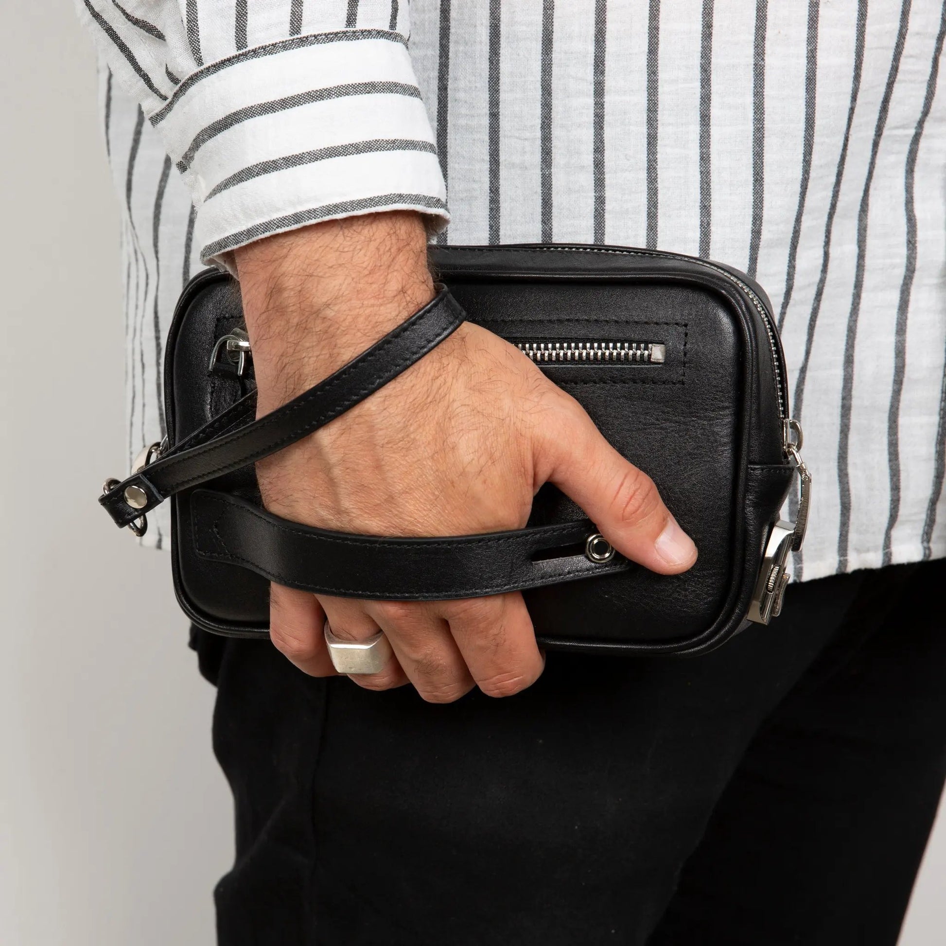 Fresno Leather Clutch – Secure Travel Wallet with Lock by TORONATA