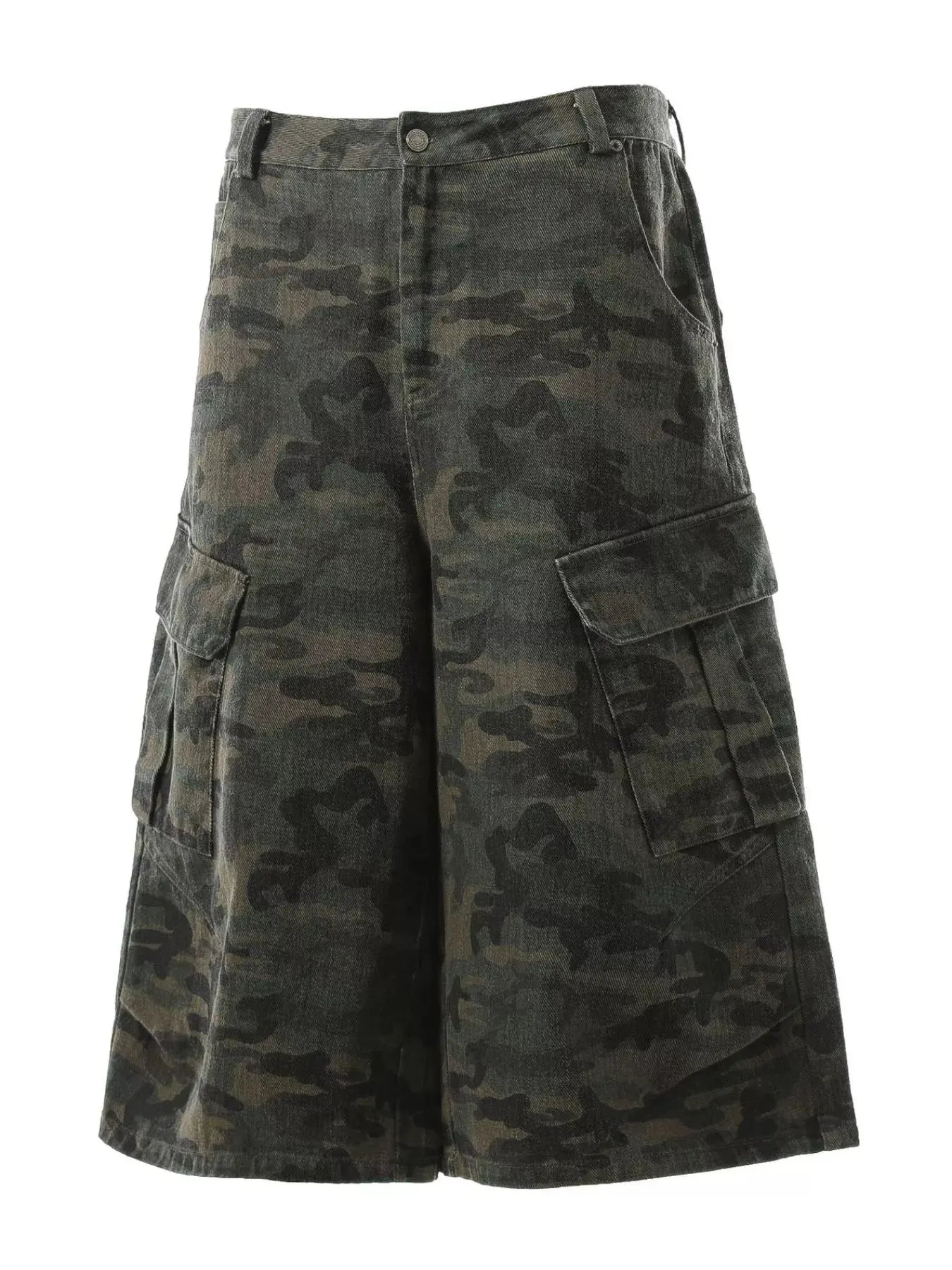 Men's Camouflage Cargo Capris by Trendsi