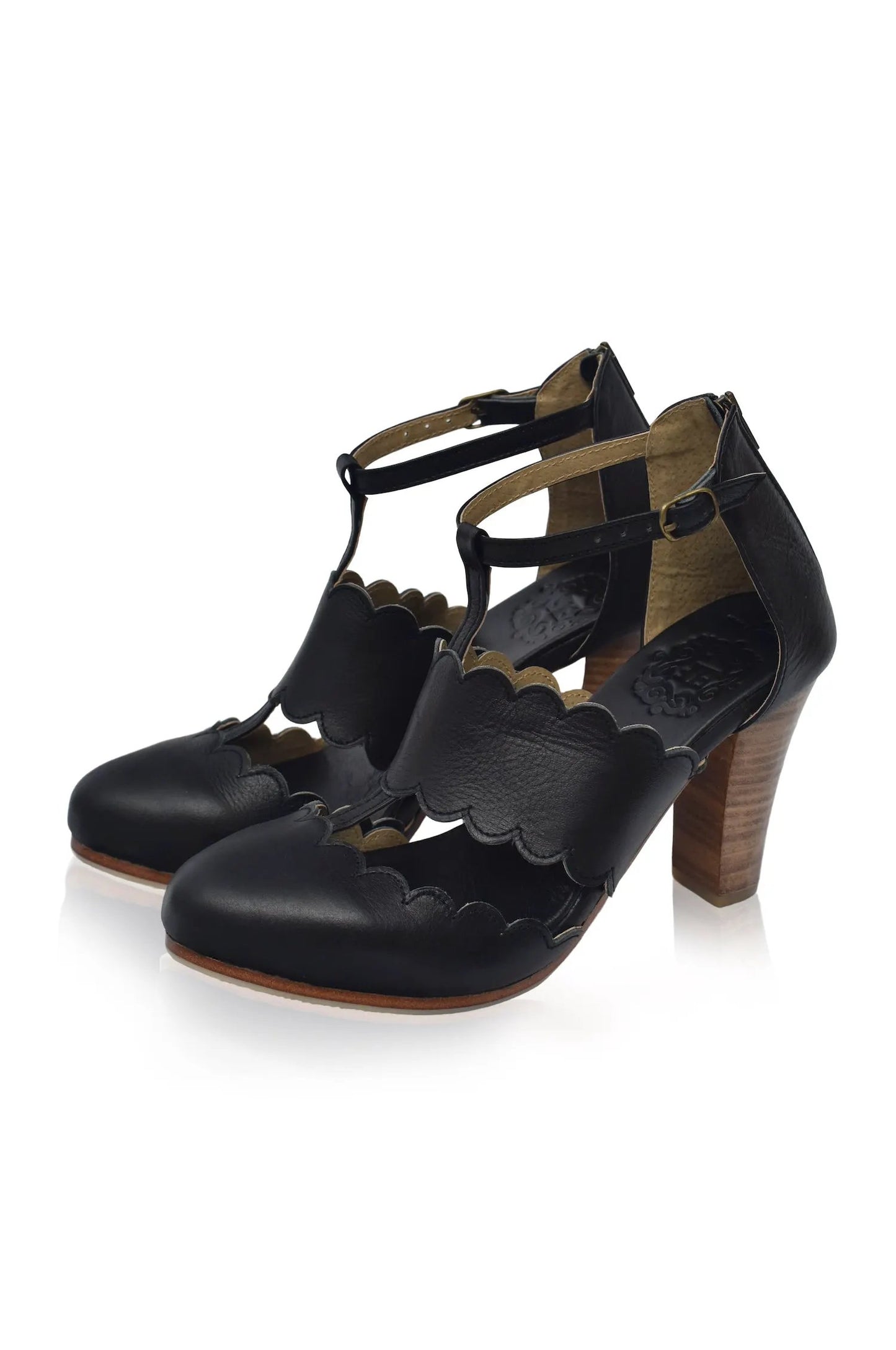 Incognito Leather Heels (Sz. 5) by ELF