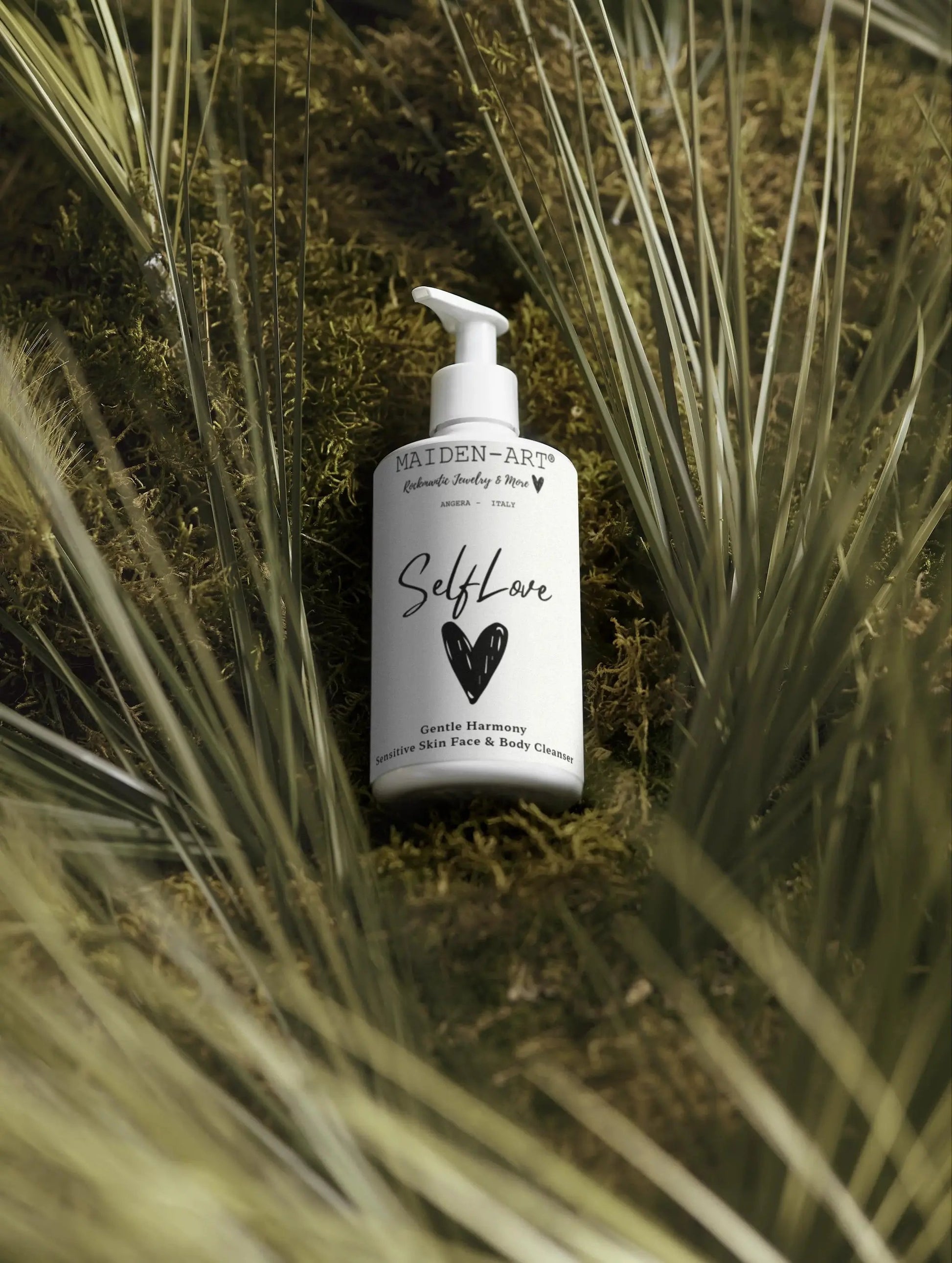 Sensitive skin cleanser - Gentle Harmony - Sensitive Skin Face & Body Cleanser by Selfnamed