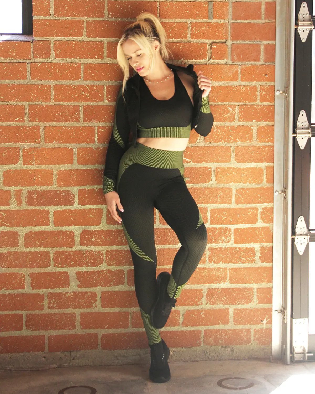 Trois Seamless Legging - Black With Green by Savoy Active