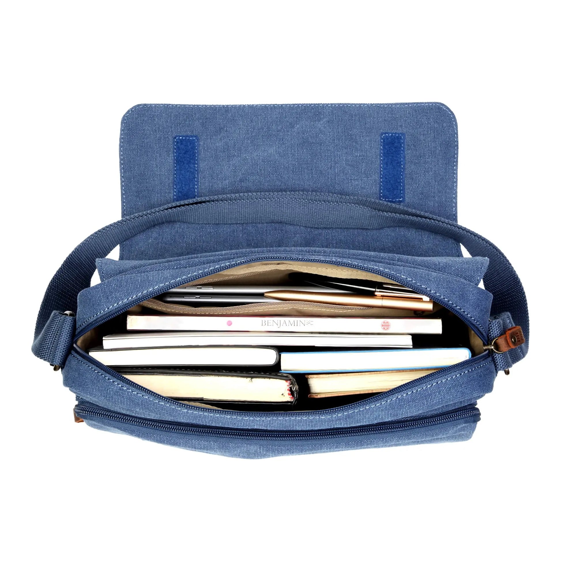 L1538 Troop London Classic Messenger Bag by Troop London