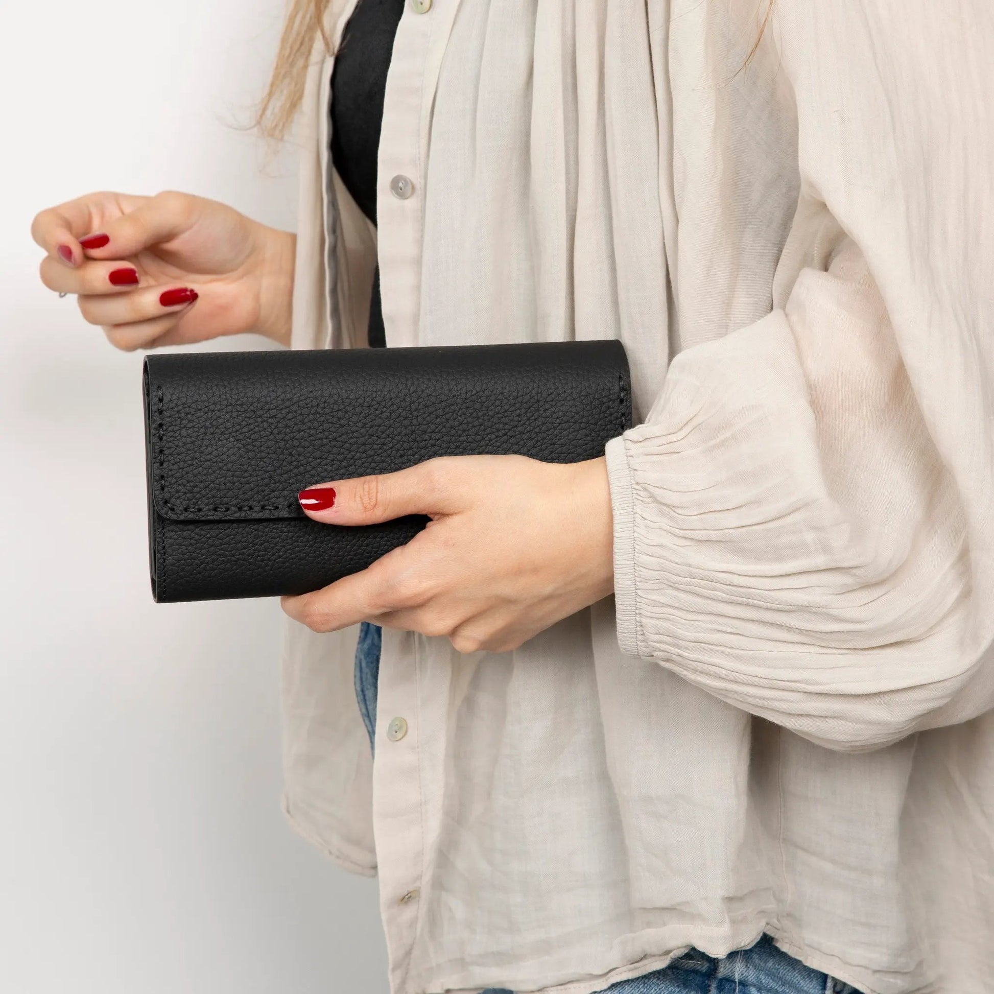 Nome Leather Wallet – 16 Card Slots & Phone Holder by TORONATA