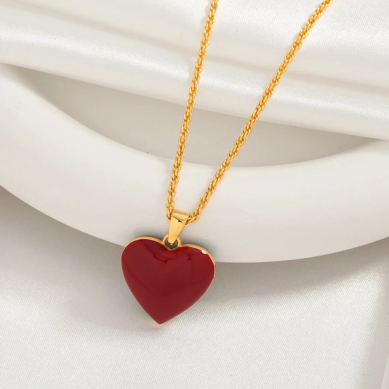 European and American Simple Double-Sided Love Pendant Necklace Women's Clavicle Chain High-grade Niche Design Sense Elegant Necklace Women's Accessories by Dropsure