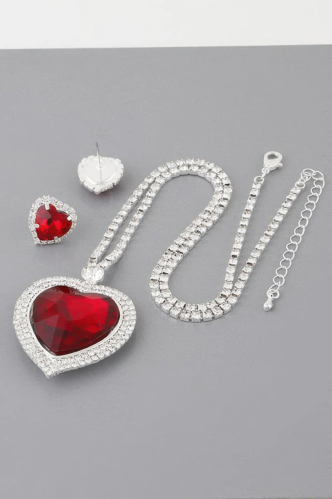 STUYVESANT Jeweled Crystal Heart Necklace: NYFW BYMANYC ® New York by BYMANYC ® New York