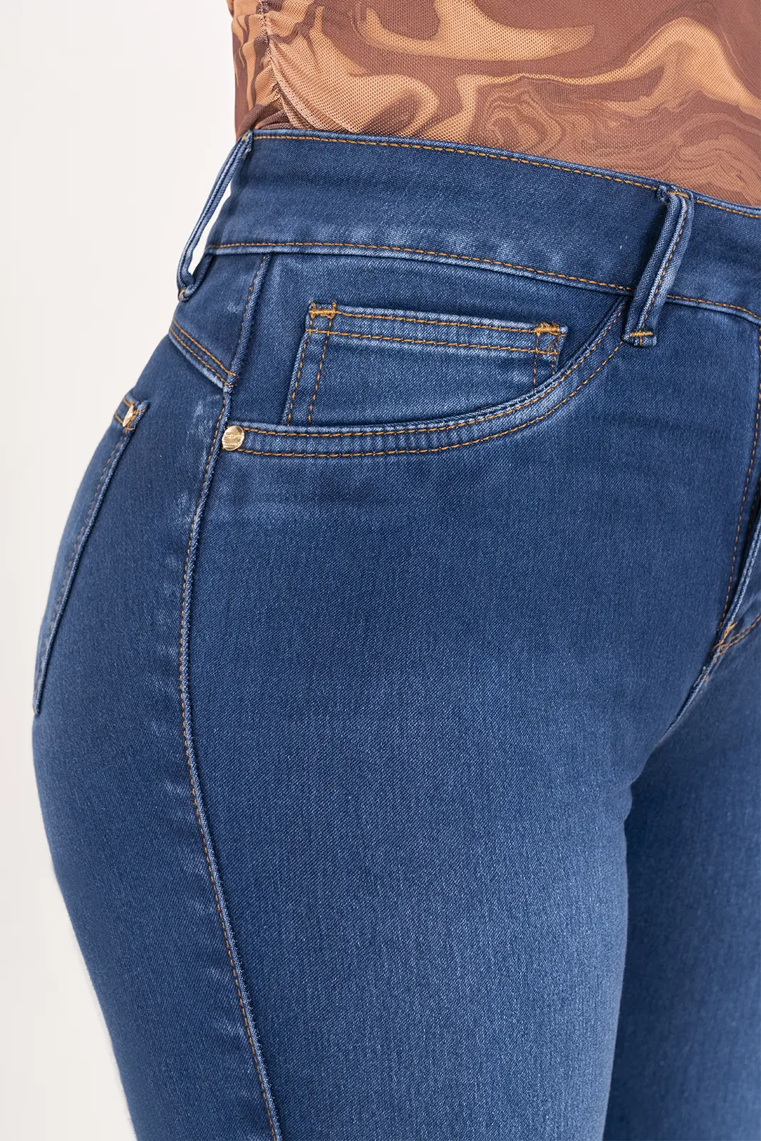 PUSH UP JEAN MHT12410 by Shape Up