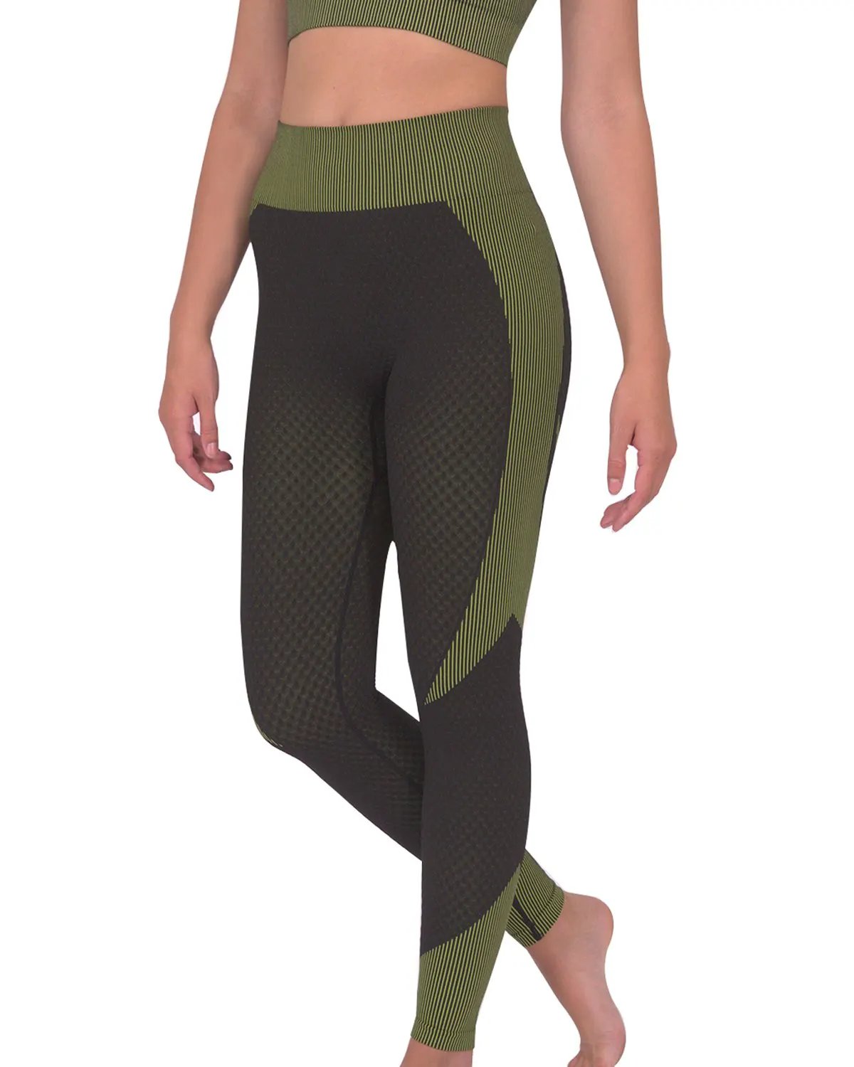Trois Seamless Legging - Black With Green by Savoy Active