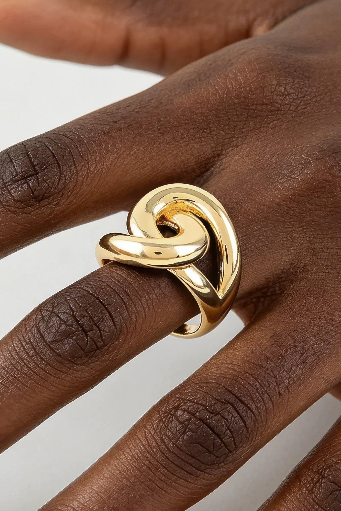 Women's Statement Ring Polished Interloop BYMANYC ® New York SLEEK GEOMETRIC TWIST BAND - New Collection by BYMANYC New York