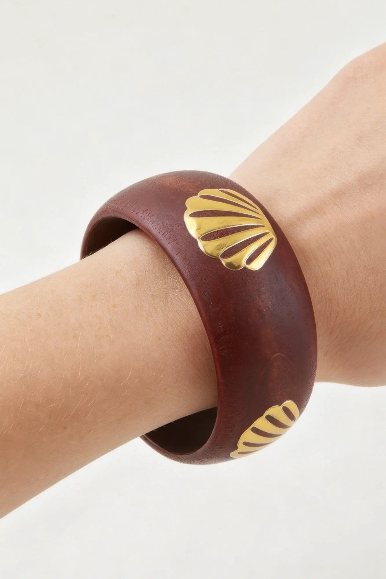 Women's Bracelet Cuff Clam BYMANYC ® New York HAMPTONS GRAIN - New Collection by BYMANYC New York