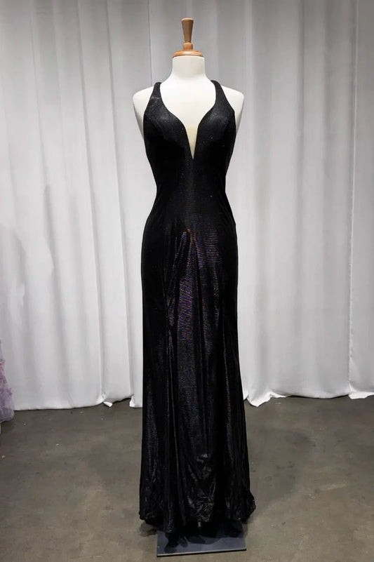 Sheath dress with v-neckline and spaghetti straps on the back by Partner Label