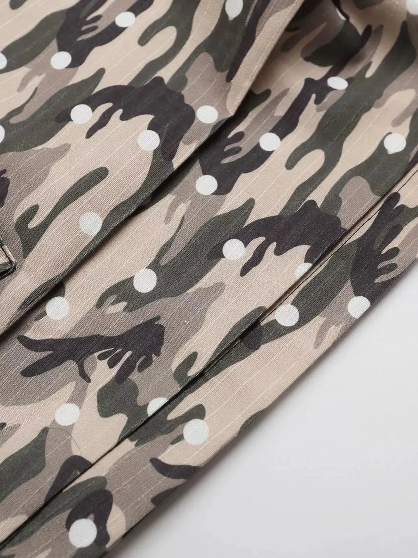 Men's Camouflage Cargo Capris by Trendsi