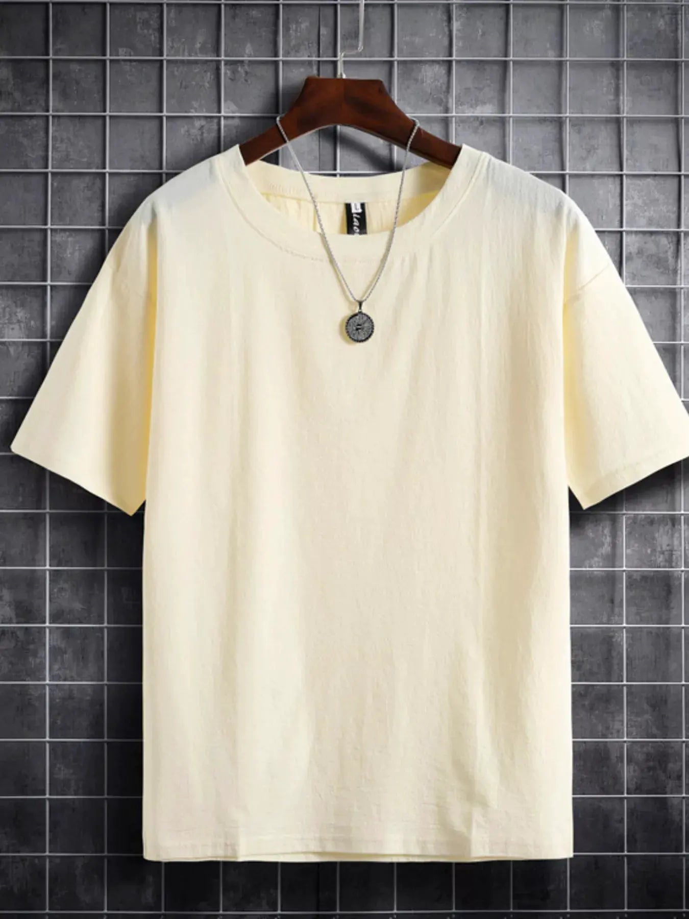 Men's Plus Size Solid Color Short Sleeve T-Shirt by Trendsi