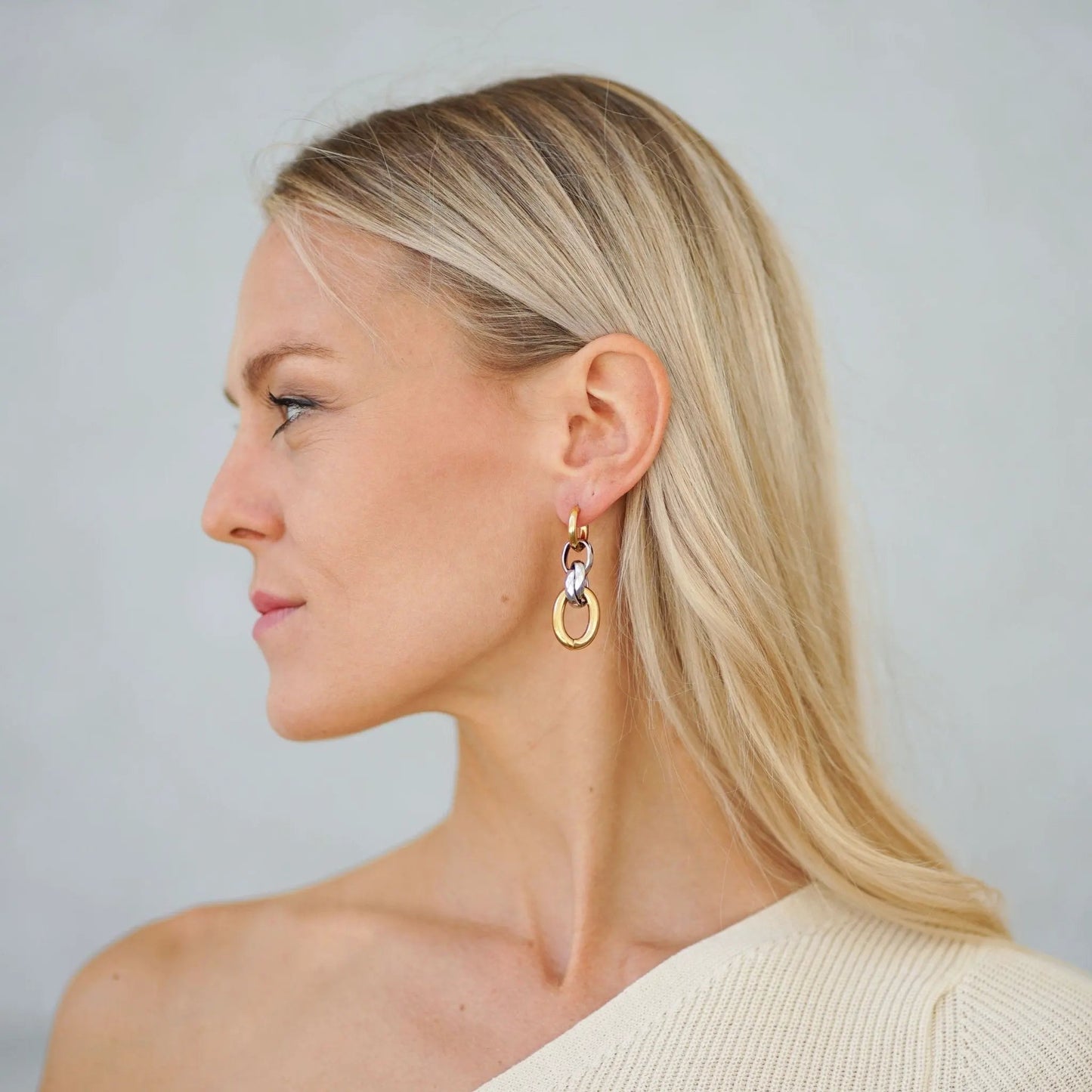 Earrings Chain II - Gold Plated Chain Drop Earrings by La Moda Me