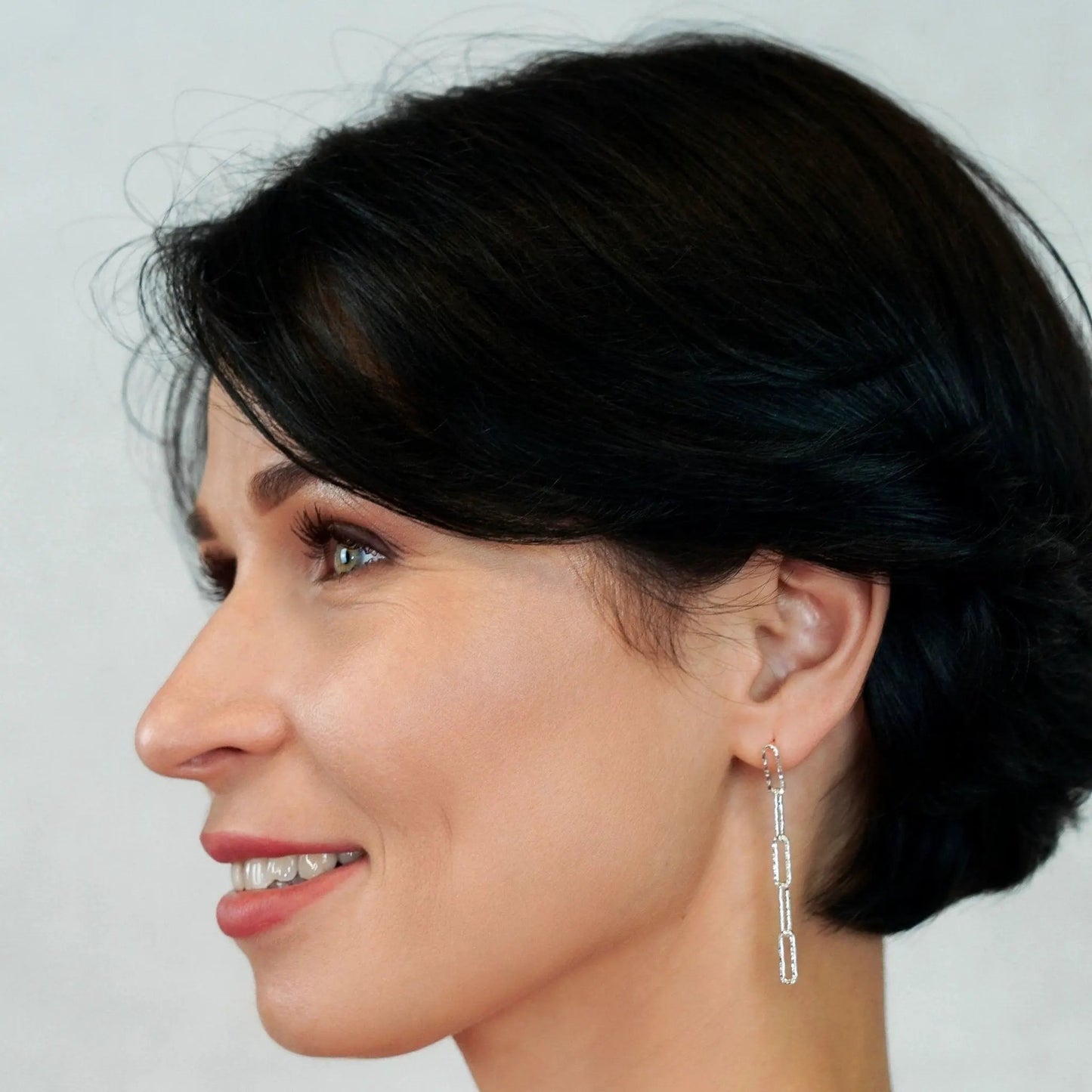 Earrings Connected by La Moda Me