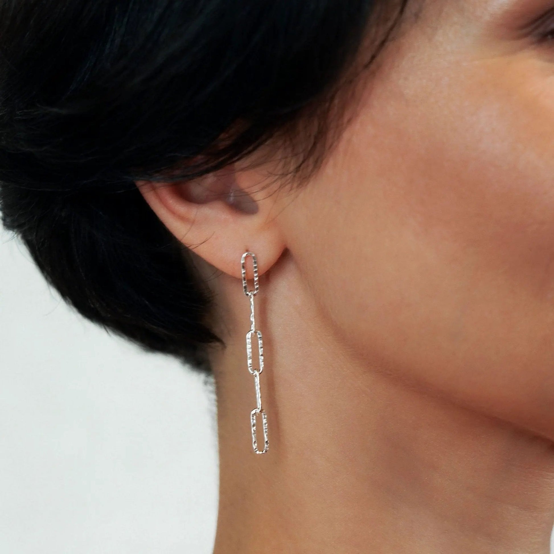 Earrings Connected by La Moda Me