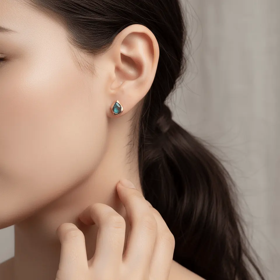 Earrings Iris - Sterling Silver Labradorite Teardrop Earrings by La Moda Me