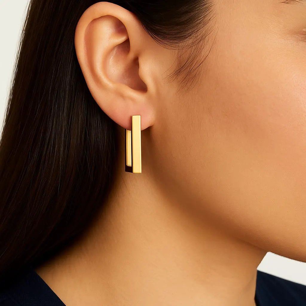 Earrings Mia - Gold Plated Geometric Modern Earrings by La Moda Me