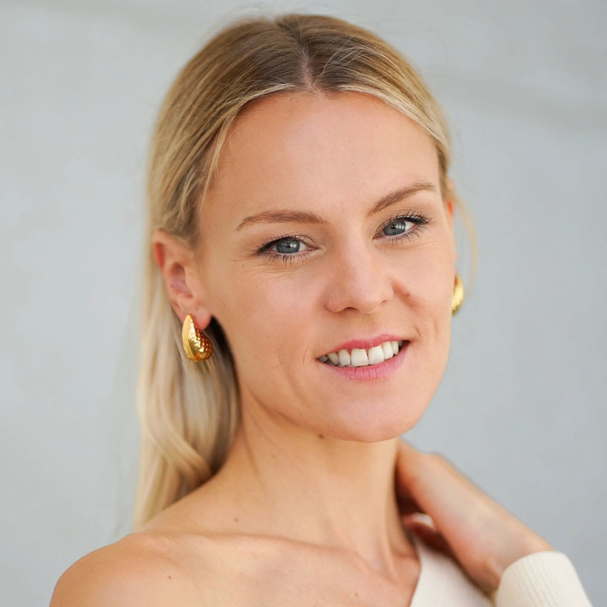Earrings Selena - Gold Plated Elegant Statement Earrings by La Moda Me