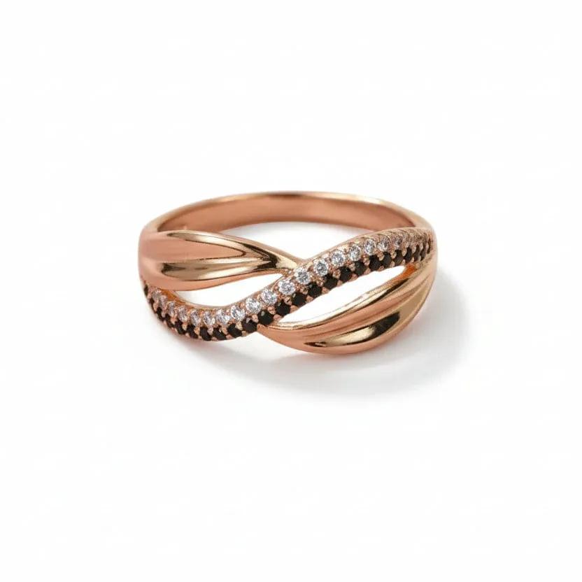 Erin - Twisted Ring with Black & White Zirconia by La Moda Me