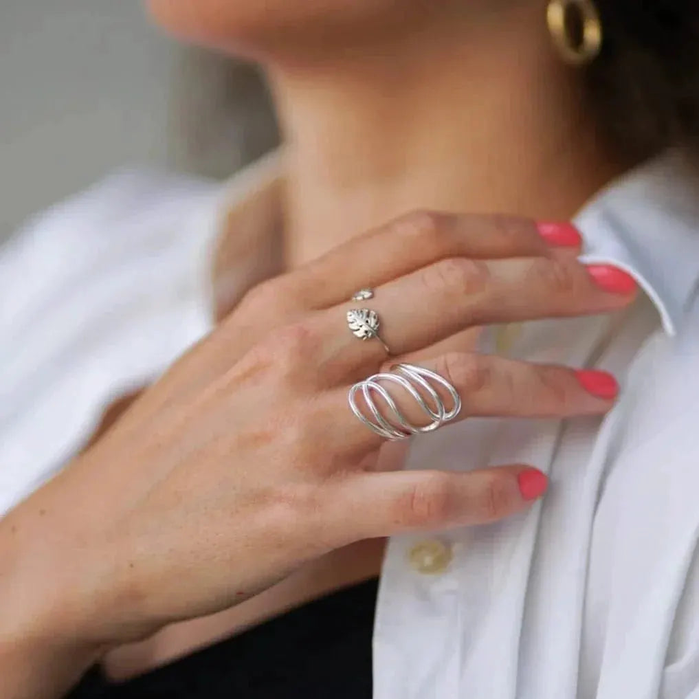 Ring Flow - Sterling Silver Flowing Design Ring by La Moda Me