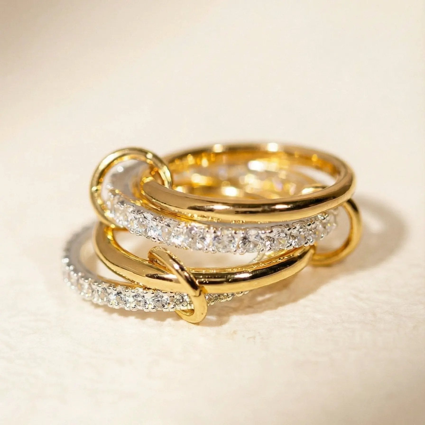 Holly - Interlocking Crystal Ring by LA MODA ME