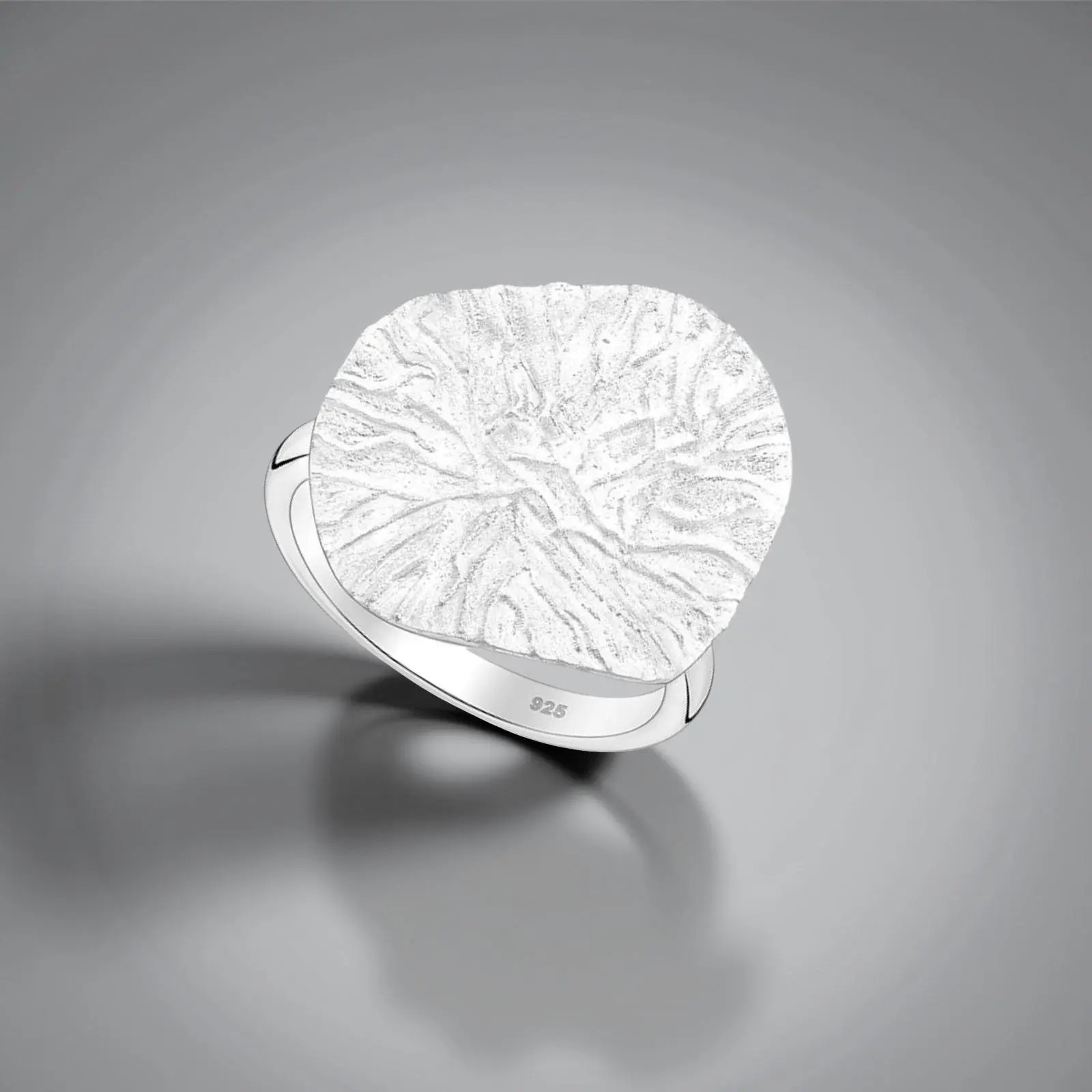 Ring Touch - Sterling Silver Elegant Minimalist Ring by La Moda Me