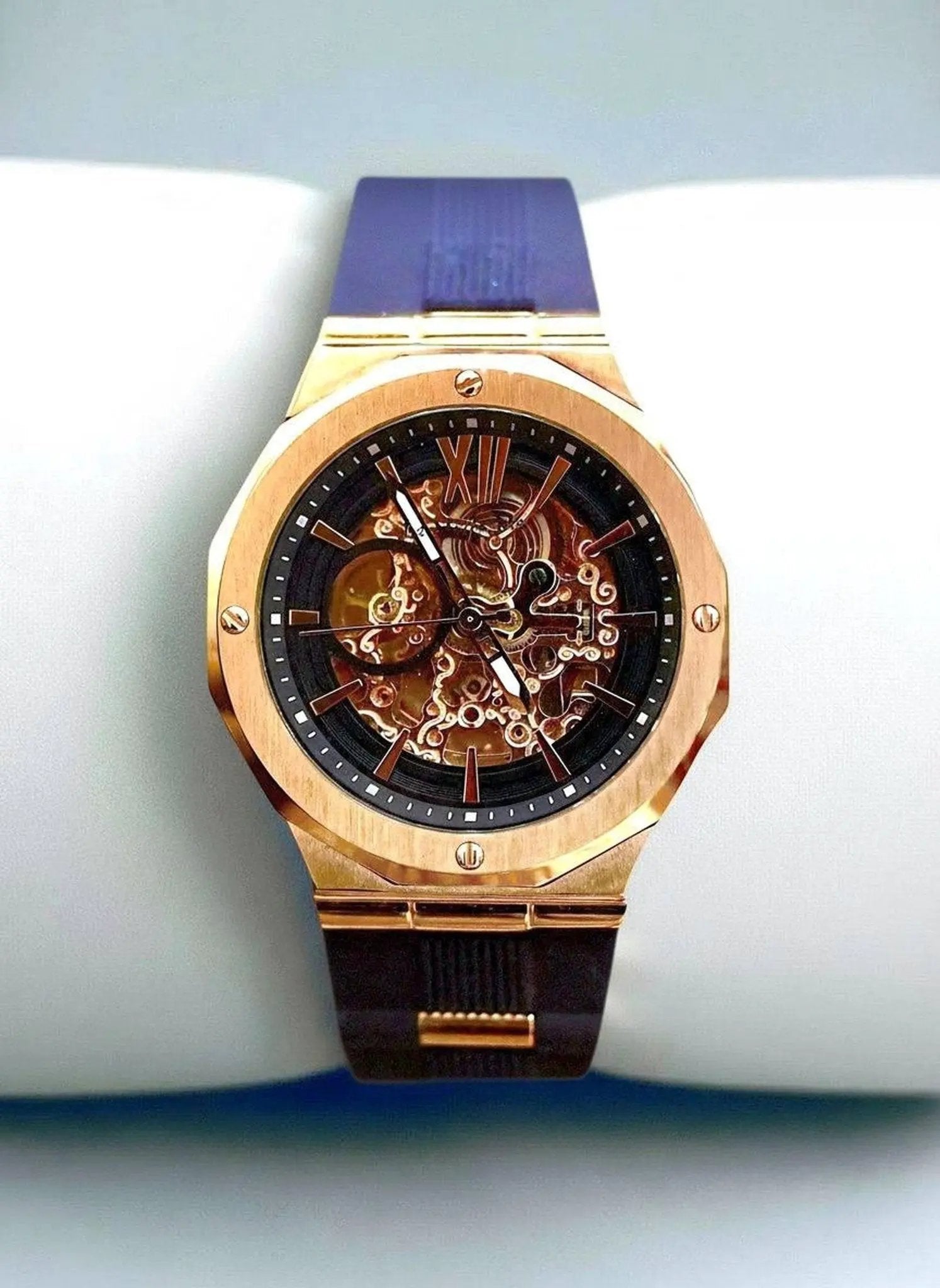 Blue Mirage of the Gulf Watch - Premium Luxury Timepiece by La Moda Me
