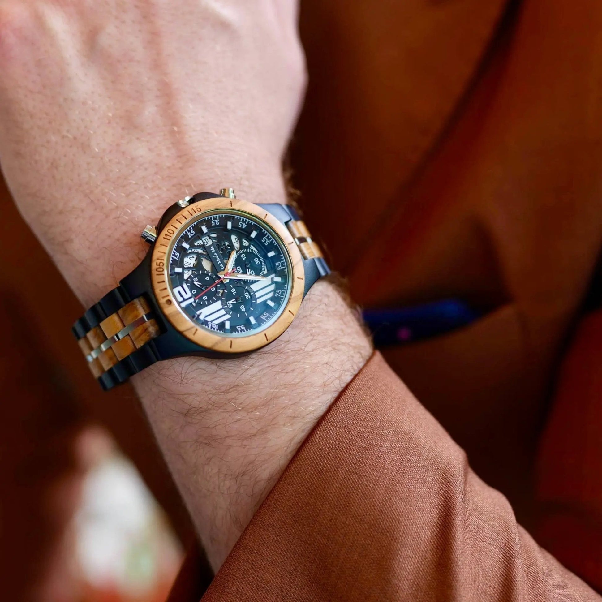 Wooden Set Berlin Nights - Eco-Friendly Watch & Bracelet Bundle by La Moda Me