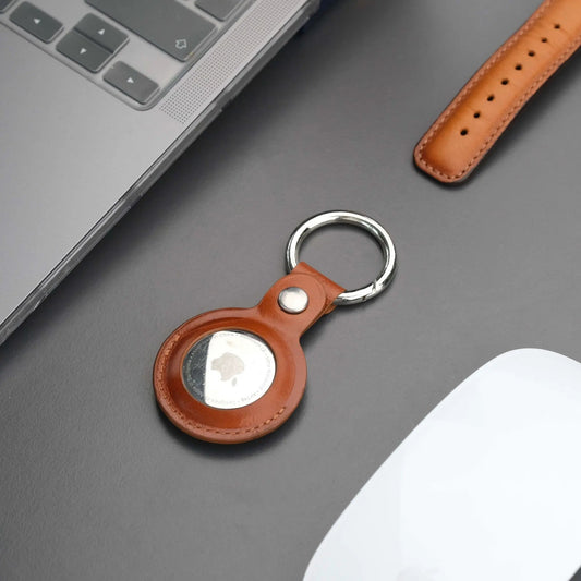 Saratoga Leather AirTag Holder by TORONATA