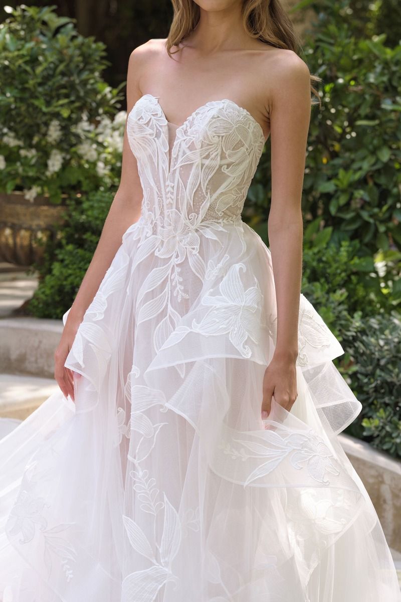 Layered Tulle Strapless Wedding Dress-2