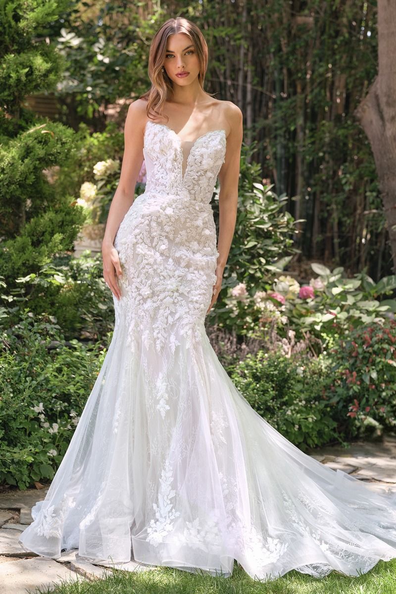 Fitted Mermaid Gown A Strapless Neckline And An Intricately Embellished Lace Bodice-0