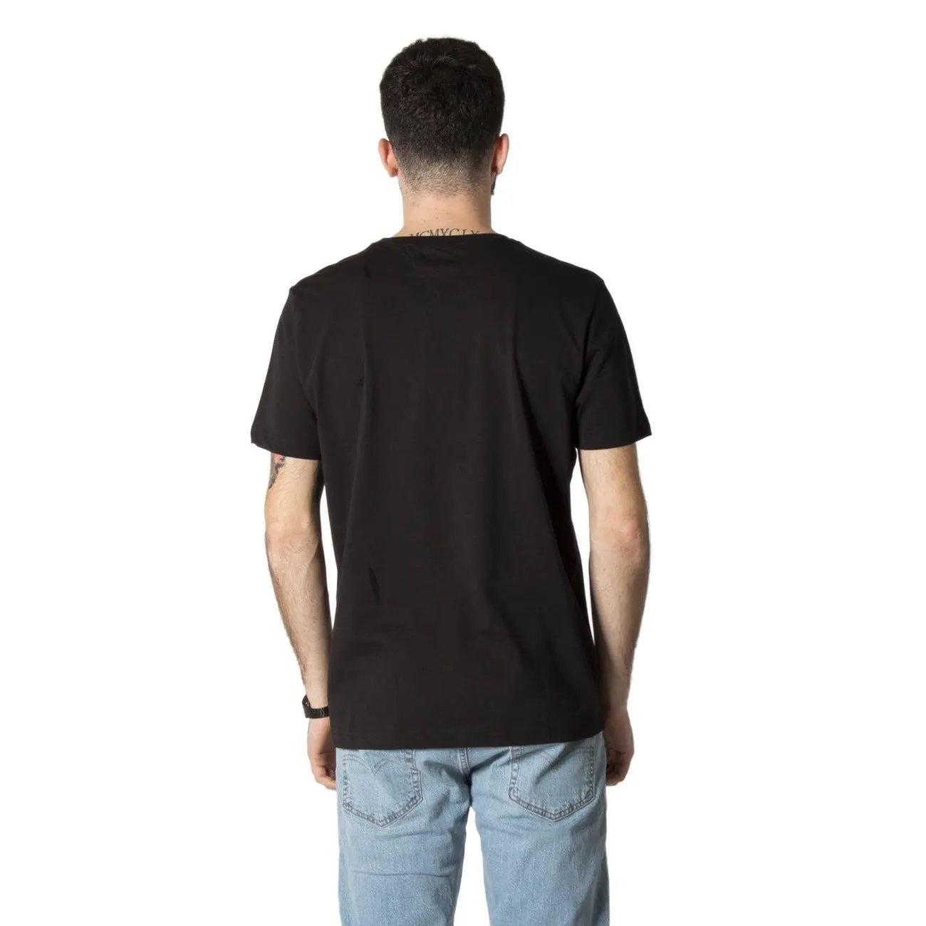 Tommy Hilfiger Jeans - Tommy Hilfiger Jeans Men T-Shirt by Tommy Hilfiger Jeans