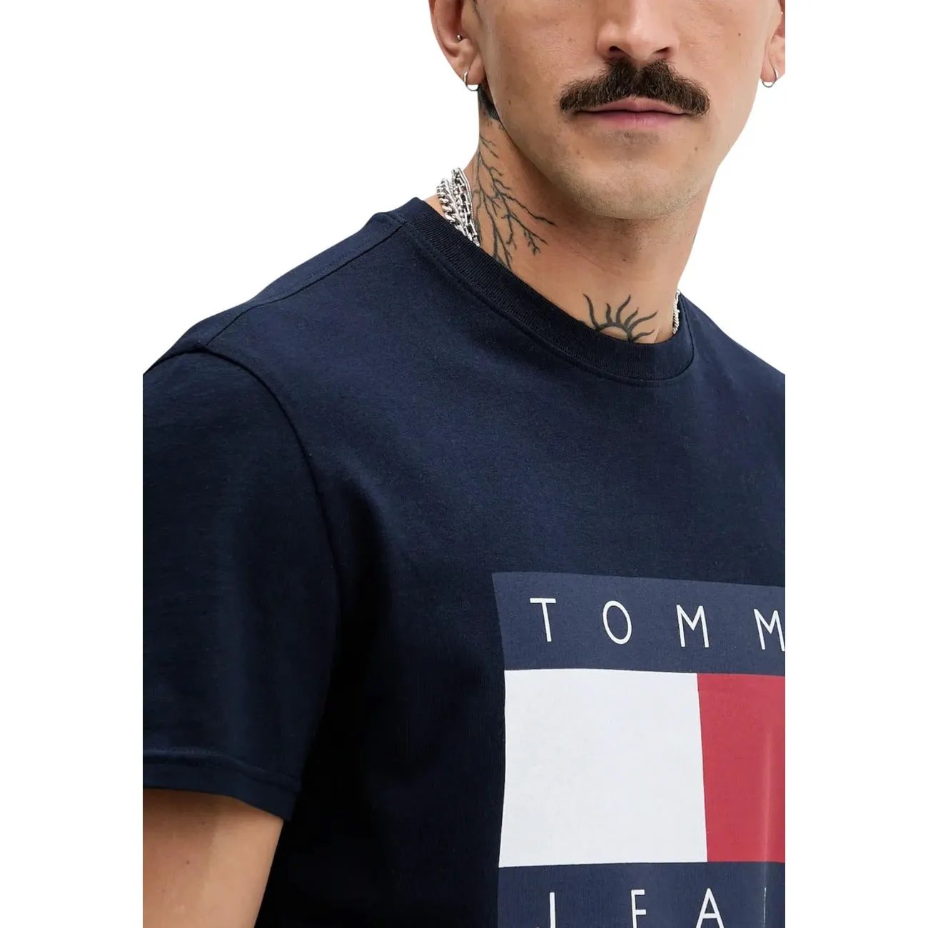 Tommy Hilfiger Jeans - Tommy Hilfiger Jeans Men T-Shirt by Tommy Hilfiger Jeans