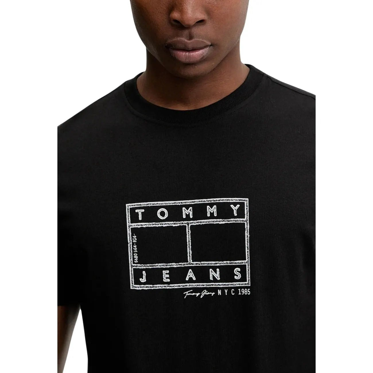 Tommy Hilfiger Jeans - Tommy Hilfiger Jeans Men T-Shirt by Tommy Hilfiger Jeans